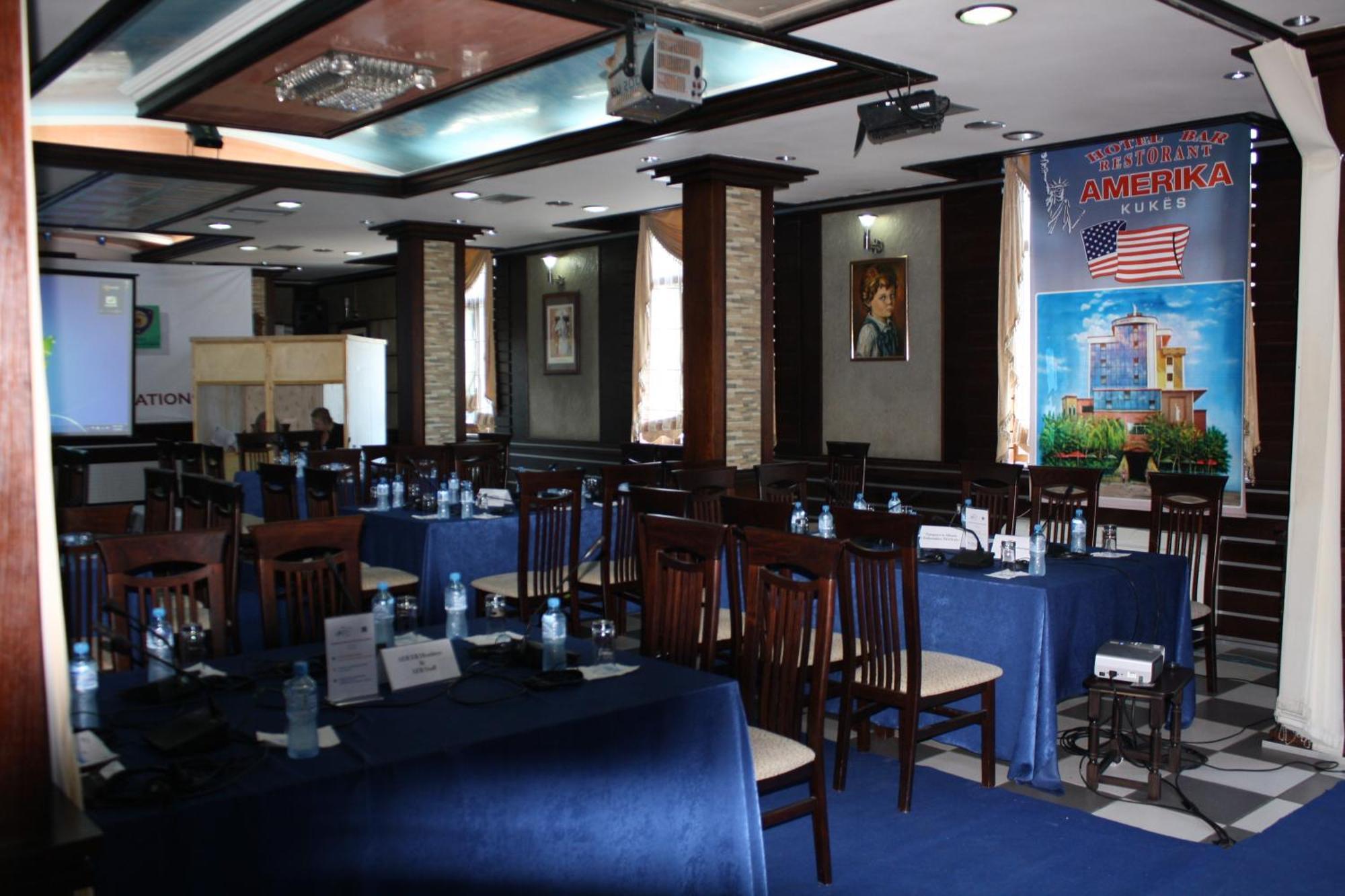 Hotel Bar Restaurant America Kukes Buitenkant foto